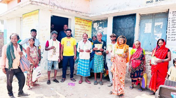  हितग्राहियों को एकमुश्त  तीन माह का चावल वितरित -चंद्रप्रकाश टोंड