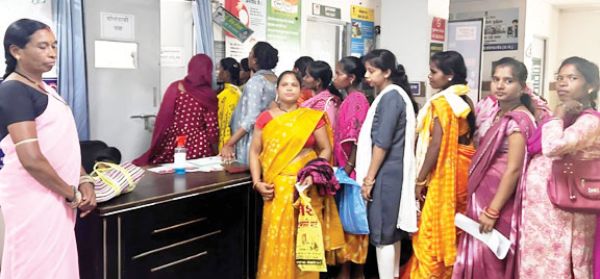 जिला अस्पताल में उच्च जोखिम वाली गर्भवतियों की जांच