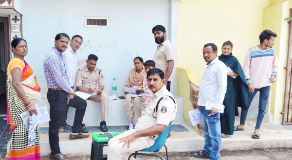 हजार से अधिक किराएदारों-मुसाफिरों  के आधार कार्ड एप से मिलान