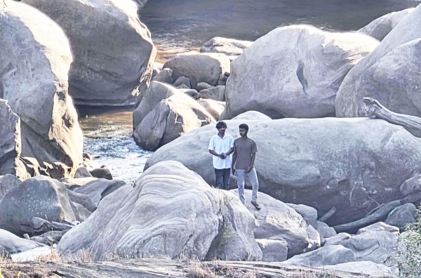 जलप्रपातों के आसपास नहाने और सेल्फी लेने  वालों पर होगी कड़ी कार्रवाई