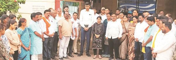 विमान हादसे में पूर्व सीएम रूपानी व शहीद एएसपी गिरिपुंजे को नगर निगम ने दी श्रद्धांजलि