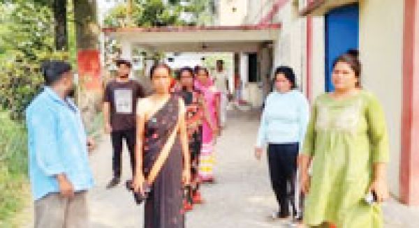 जमीन विवाद: ग्रामीणों के साथ दबंगों ने की मारपीट