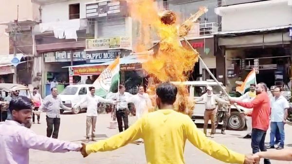 ईडी और भाजपा के खिलाफ कांग्रेस का प्रदर्शन, पुतला दहन कर जताया विरोध