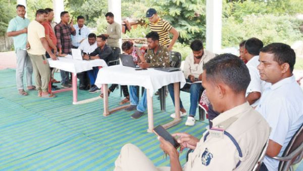 एचएसआरपी के लिए शिविर में 186 से अधिक पुलिस परिवार लाभान्वित
