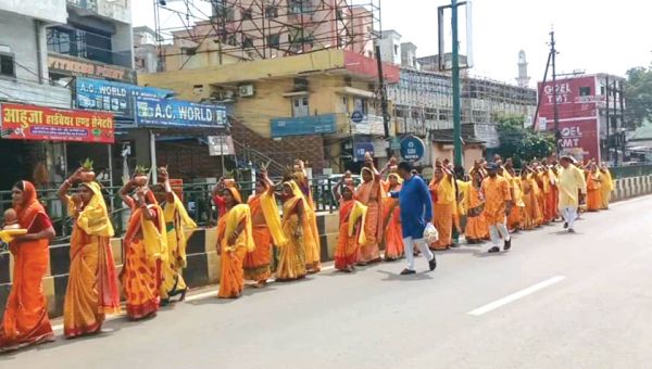 प्रहलाद जैसा संकट किसी दूसरे पुरूष के जीवन में नहीं-अभिराम दास