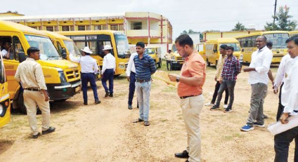 36 स्कूल बसों का किया भौतिक निरीक्षण