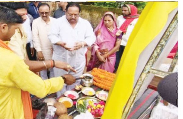 रघुनाथपुर बुटापानी से नेशनल हाइवे-43 को जोडऩे वाली सडक़ की बहु प्रतीक्षित मांग पूरी, विधायक ने किया भूमिपूजन