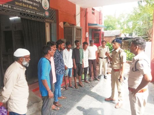 ढाई दर्जन बदमाशों को पुलिस ने किया तलब