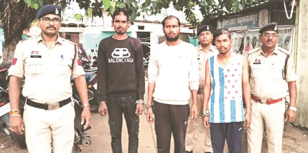 निगम कर्मी पर चाकू से वार