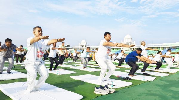 योग कर दिया निरोग रहने का संदेश