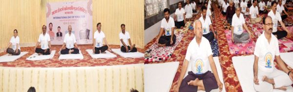  भटगांव में सामूहिक योगाभ्यास