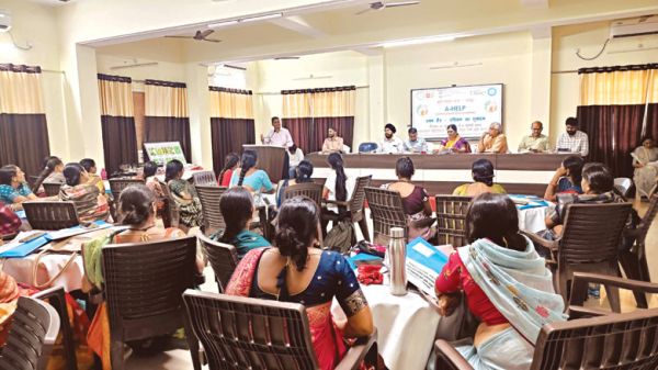 पशु सखियों का 16 दिवसीय प्रशिक्षण प्रारंभ