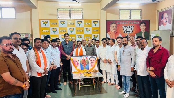 मुखर्जी ने कश्मीर में 370 का किया था विरोध-अभिषेक