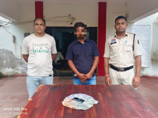फाइनेंस कंपनी कर्मचारी से पए से भरा बैग लूटने वाला हिरासत में