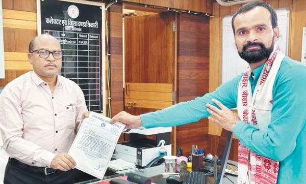 समस्याओं को लेकर जिपं सदस्य संजय ने कलेक्टर को सौंपा ज्ञापन
