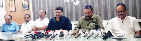 लोकतंत्र की रक्षा के लिए जागरूकता जरूरी-दीपक मस्के