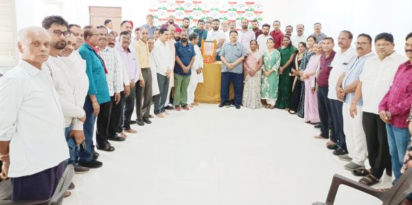 पुण्यतिथि पर एम एस सिंहदेव को दी श्रद्धांजलि