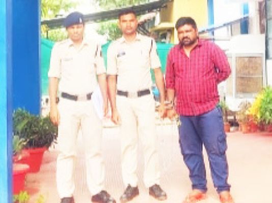 सरकारी नौकरी के नाम पर 17 लाख की ठगी, आरोपी गिरफ्तार 