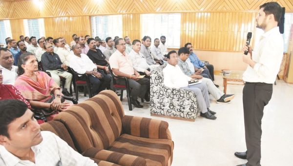 जिला कार्यालयों में ई-ऑफिस के सुचारू संचालन के लिए प्रशिक्षण
