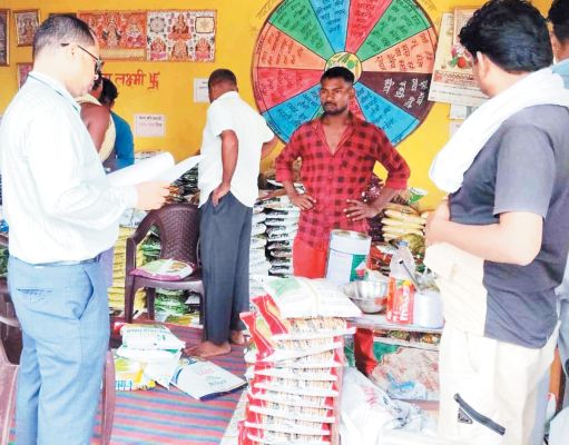 अपूर्ण अभिलेख वाले दुकानों को नोटिस