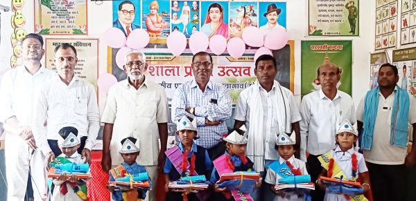 नवागांव में मना शाला प्रवेशोत्सव