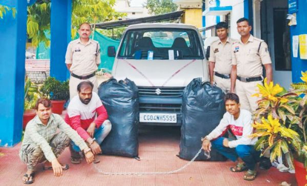 गांजासंग 2 नाबालिग समेत 5 तस्कर गिरफ्तार