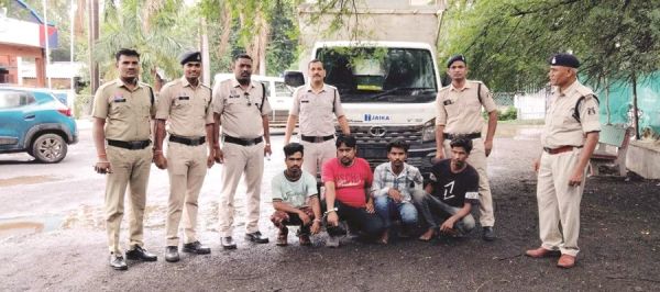 पशु तस्करी, 4 आरोपी गिरफ्तार