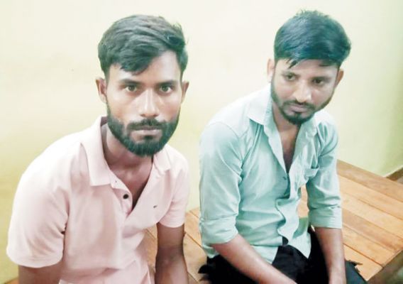 माउजर गन के साथ दो गिरफ्तार