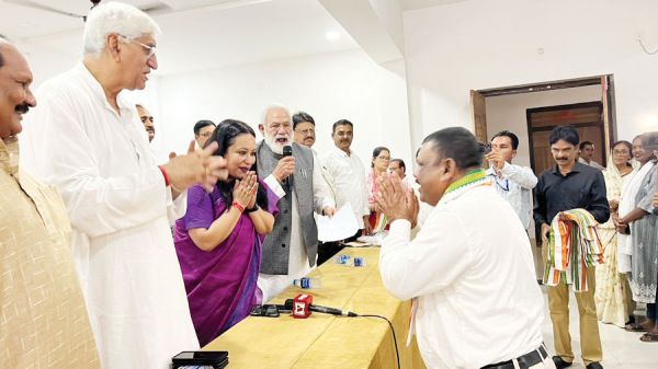  लखन सिंह मरावी सहित सैकड़ों ने कांग्रेस की सदस्यता ली