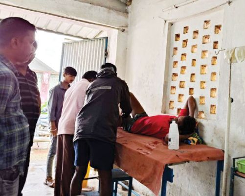 ग्रामीण पर भालू ने किया हमला, घायल