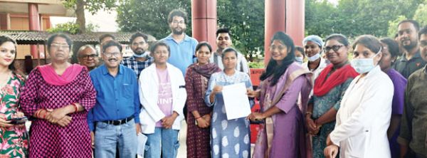 क्वार्टर मांगने पर भडक़े एडिशनल कलेक्टर