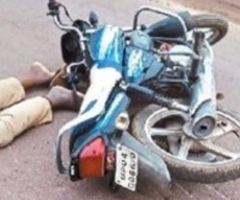 वाहन ने मारी टक्कर, बाइक चालक की मौत
