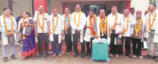 निगम ने 14 अधिकारी/कर्मचारियों को दी विदाई