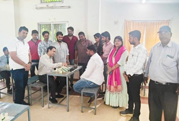 जिले में पहली बार शतरंज स्पर्धा