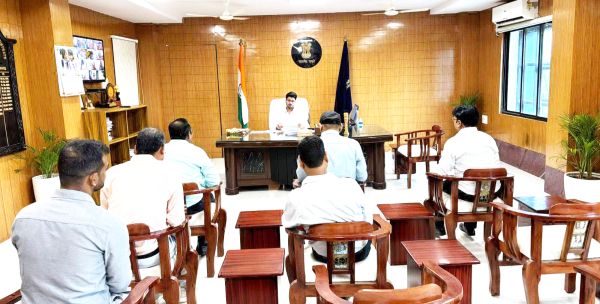 किसानों क़ो डीएपी के साथ एसएसपी का उठाव करने करें प्रेरित - कलेक्टर