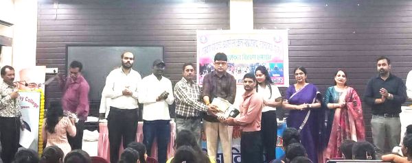 खेलों से संघर्ष और मेहनत से लक्ष्य तक पहुंचने की प्रेरणा मिलता है-रायजादा