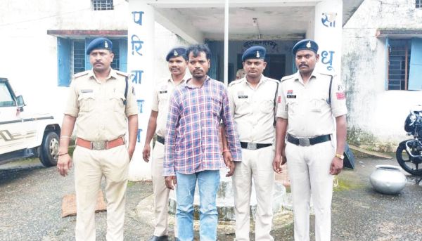 दो अलग-अलग जगहों से 37 गौवंश छुड़ाए गए, एक तस्कर गिरफ्तार