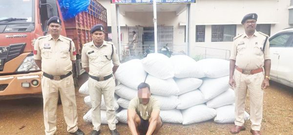टेमरी नाके में पकड़ाया 5 सौ किलो  गांजा, ट्रक चालक गिरफ्तार