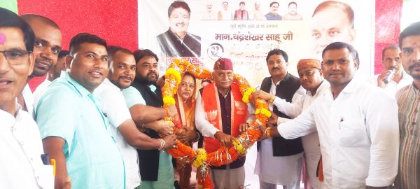 पूर्व मंत्री चंद्रशेखर का जन्म दिवस डिपरा वाले हनुमान मंदिर परिसर में मनाया