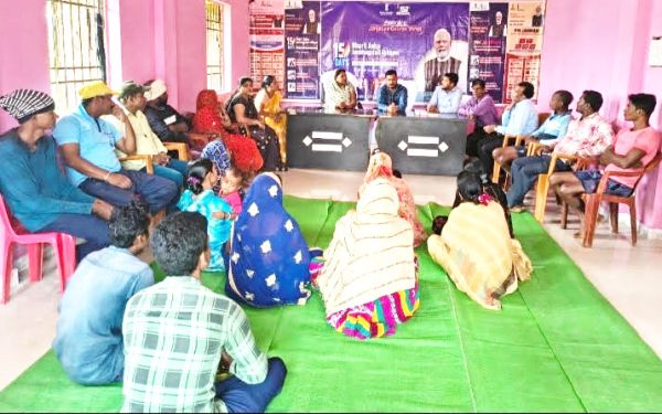 सढ़ौली और मरौदा में धरती आबा जनजातीय शिविर