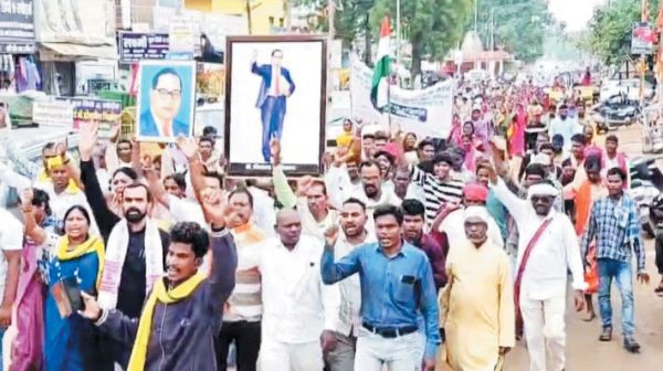 वन अधिकार नियमों में बदलाव का विरोध, आदिवासी समाज नाराज