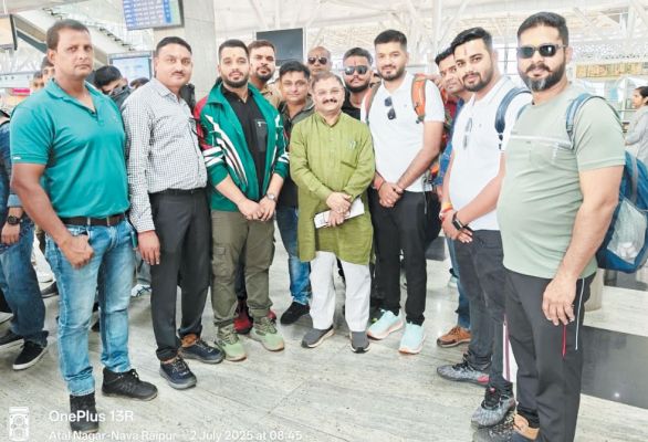 अमरनाथ तीर्थ यात्रा के लिए निकला युवा श्रद्धालुओं का जत्था