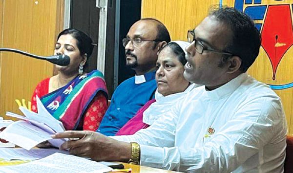झूठी एफआईआर पर अपराधिक प्रकरण दर्ज करने की मांग