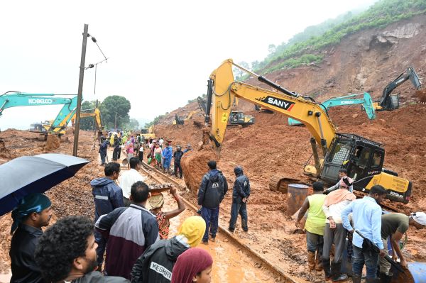 कोरापुट-जयपोर सेक्शन में भूस्खलन के दो दिन बाद ट्रेनों का संचालन बहाल