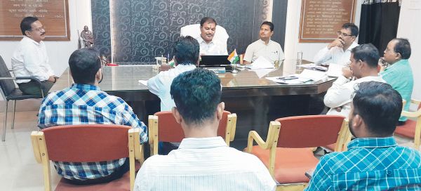 आंगनबाड़ी भवन बनाने वार्डों में करें स्थल चयन
