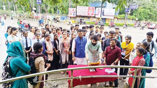 आजाद सेवा संघ ने मनाया आठवां स्थापना दिवस, चंद्रशेखर आजाद को किया याद