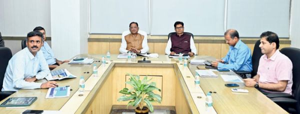 नवा रायपुर में बढ़ती बसाहट को सुविधा देने रेल और रोड कनेक्टिविटी भी बढ़ानी होगी