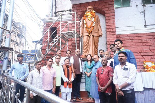 सीएम और भाजपा ने याद किया डॉ. मुखर्जी को, लिया संकल्प उनके बताए रास्ते पर चलेंगे