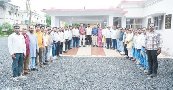 किसान-जवान-संविधान जनसभा को सफल बनाने बागबाहरा में जुटे कांग्रेसी