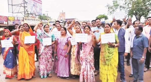 छात्रा से छेड़छाड़, स्कूल की मान्यता रद्द, 4 अन्य स्कूलों को नोटिस